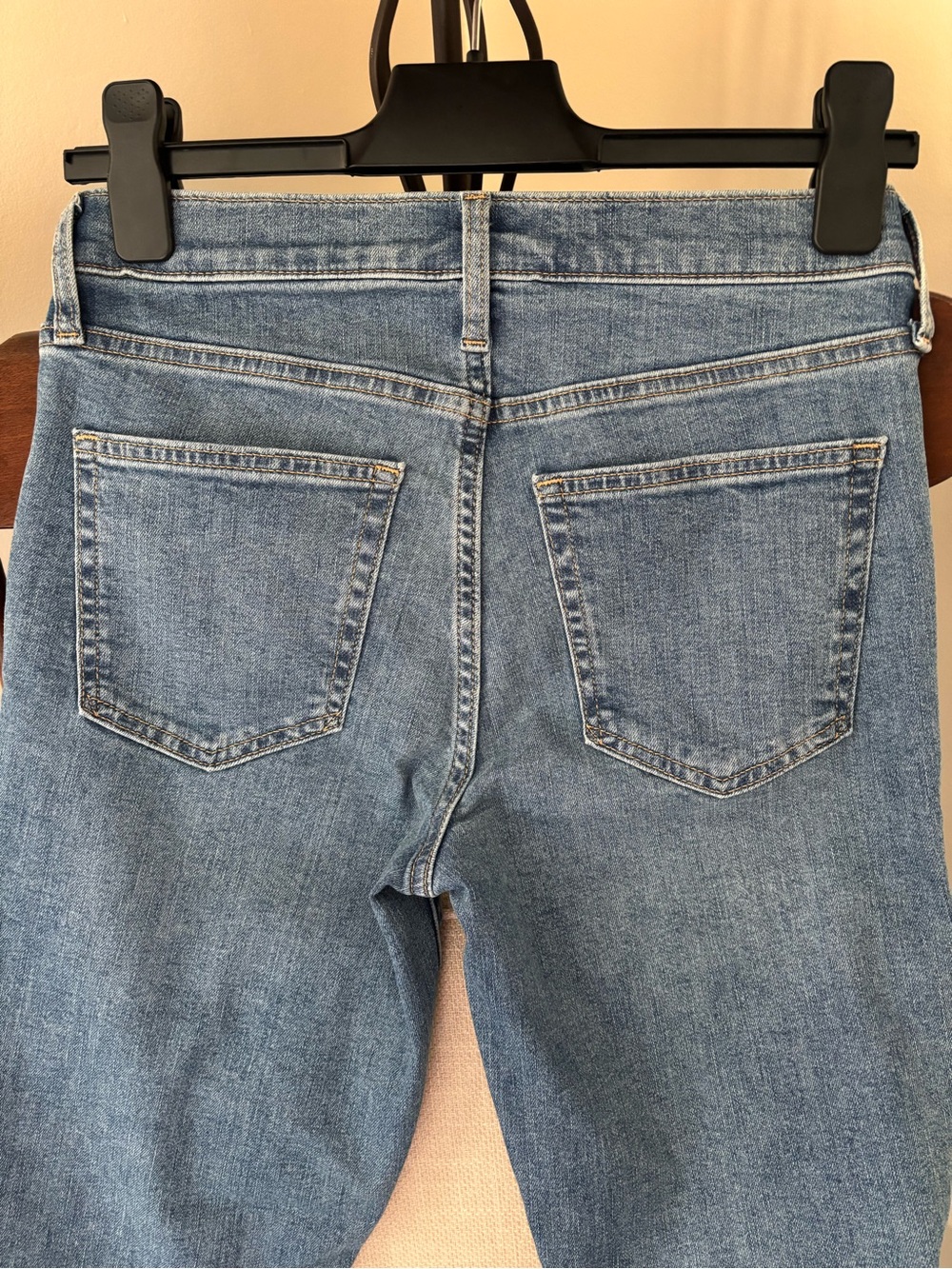 GAP Women's Medium Blue Straight-Leg Jeans - Picture 4 of 6